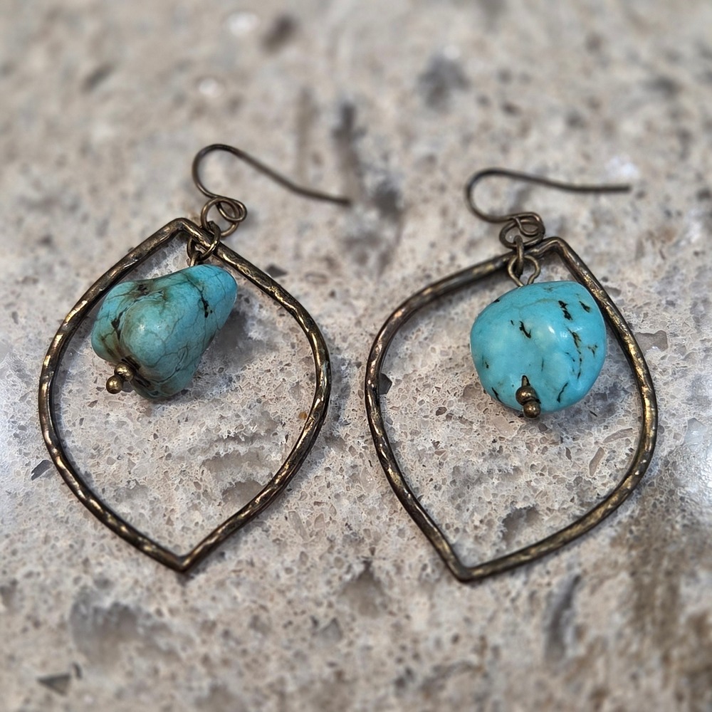 Vintage Hammered Turquoise Nugget Hammered Brass‎ Hoop Drop Earrings Boho
